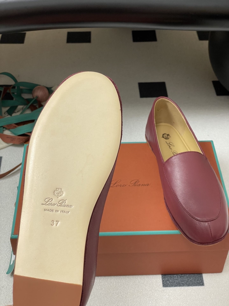 L0r0 P1ana loafers
